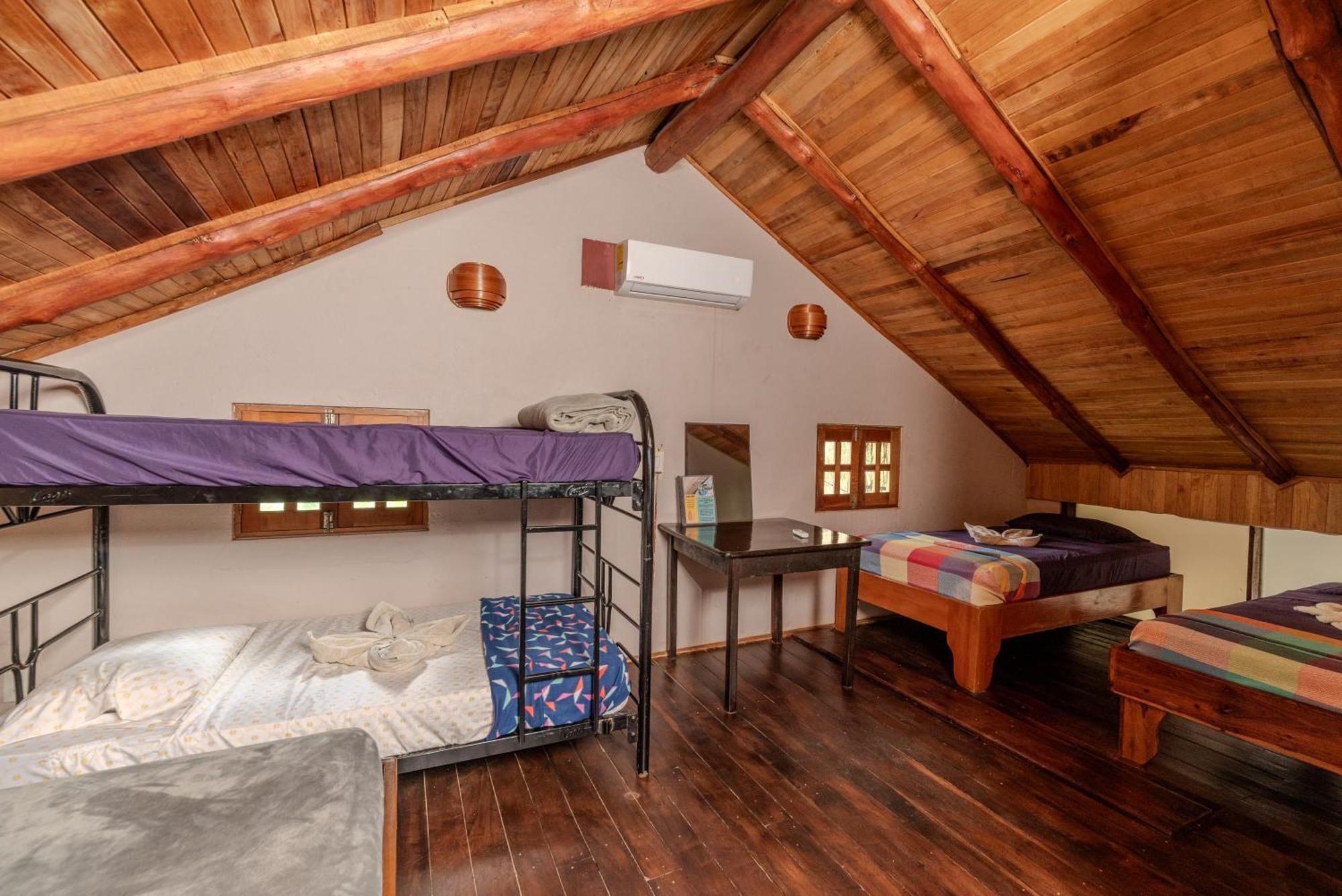 Playa Grande Surf Camp Hostel Cameră foto